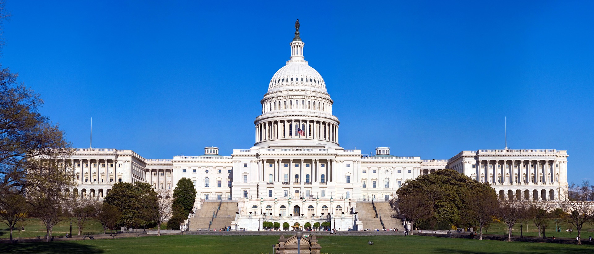 capitol-building-543598_1920.jpg