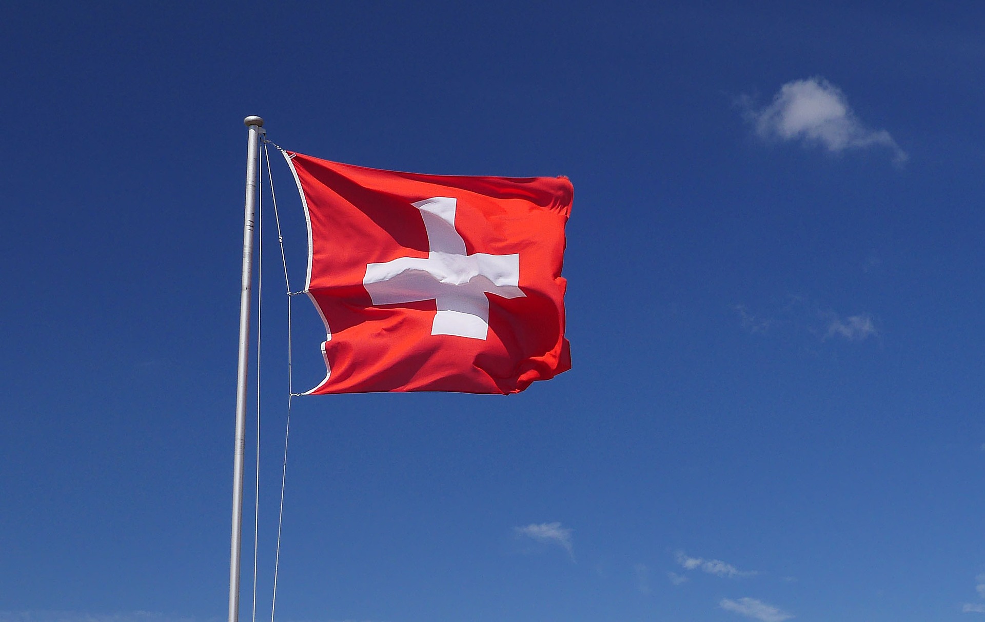 switzerland-3015833_1920.jpg